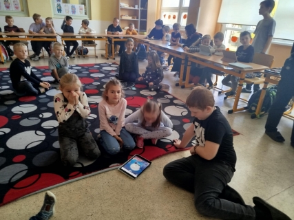 Společná hodina prvňáků a páťáků