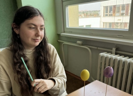Kraslice pro život: 7.B se zapojila do velikonoční dobročinné akce